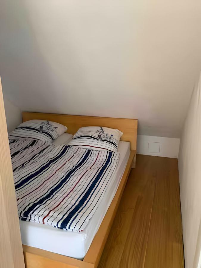 Zimmer 31Qm Inkl. Duschbad Hamburg Bagian luar foto
